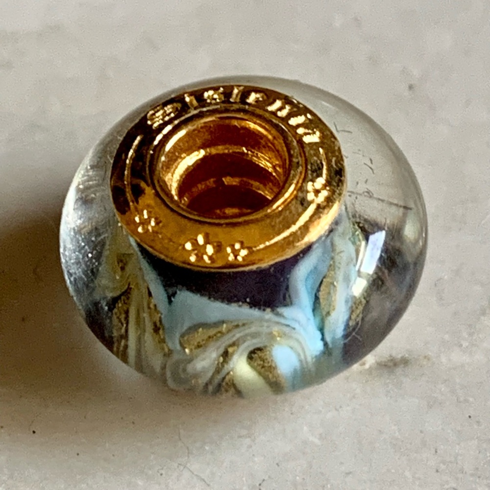 NWOT Sislenia Italian Murano 24K Gold Plated Handmade Glass Bead Charm